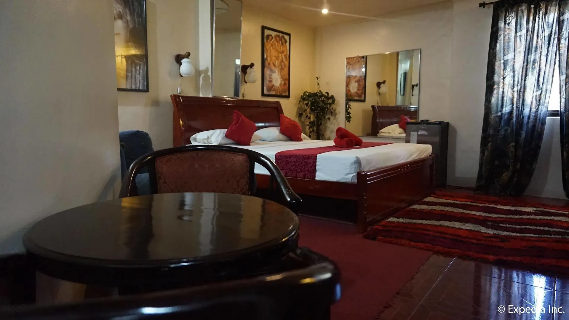 **  Centauro Hotel Ángeles Filipinas